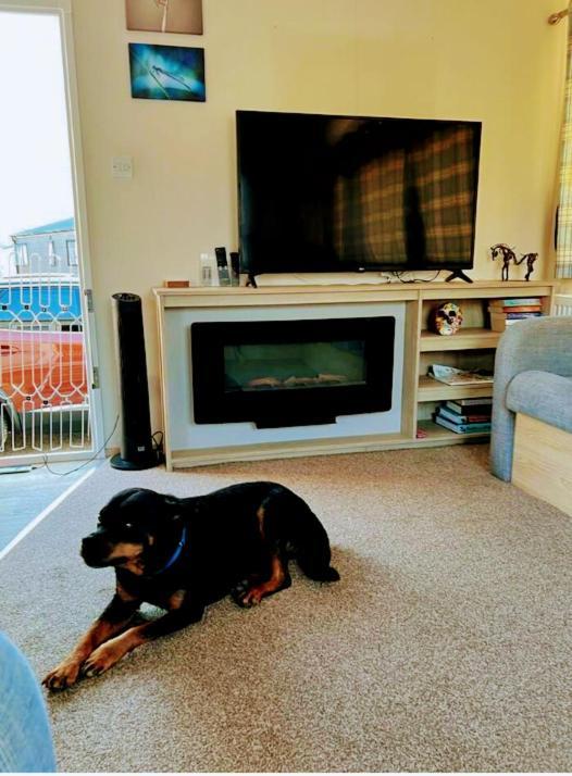 8 Berth Caravan,pet Friendly. * Merston