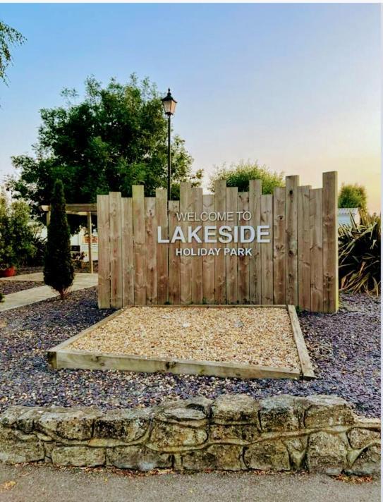 Campeggio 8 Berth Caravan,pet Friendly. *